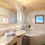 Hotel Valluga 3*